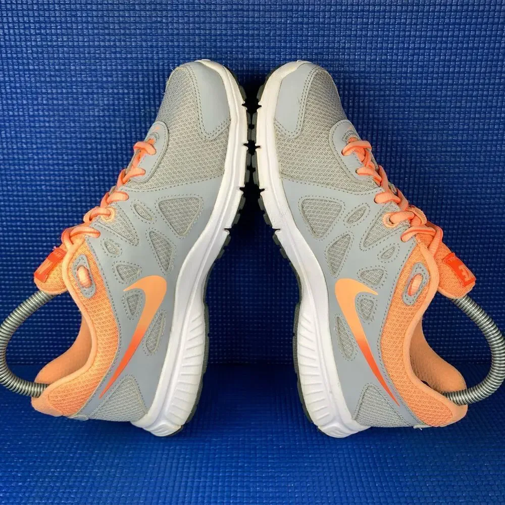 🔴 Nike Revolution 2 Womens US 7 Grey Coral Running Shoes 554900-030